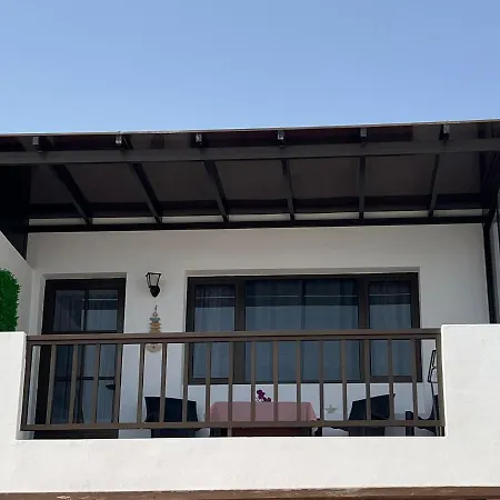 בית נופש Casa La Orilla 2 *